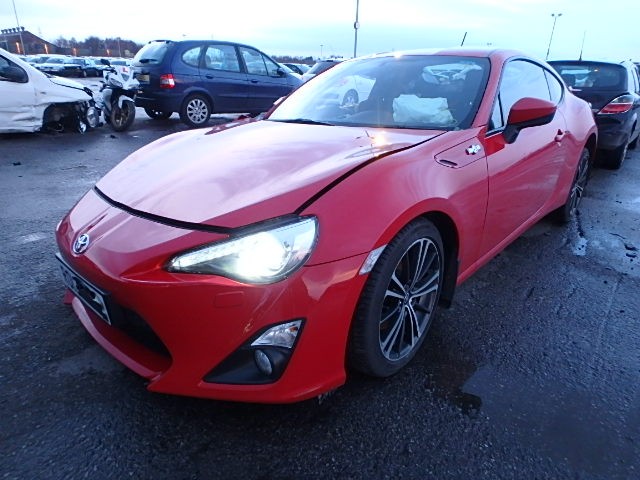 TOYOTA GT86 GT-86 GT 86 D-4S MANUAL RED COUPE PETROL BREAKING SPARES PARTS 2013
