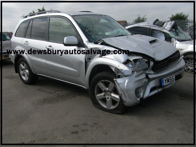 TOYOTA RAV-4 XT-R D-4D 2000 CC XTR D-4D MANUAL DIESEL SILVER 5 DOOR 2005.