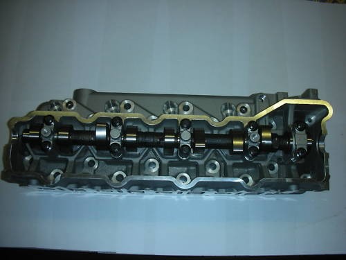 MITSUBISHI SHOGUN 2.8 TURBO DIESEL COMPLETE CYLINDER HEAD (4M40T) .
