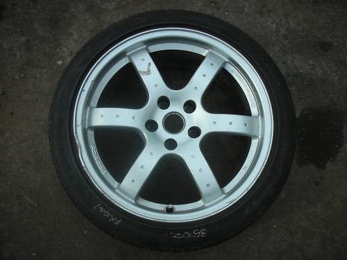 NISSAN 350Z 18" ALLOY WHEELS AND TYRES 2007.