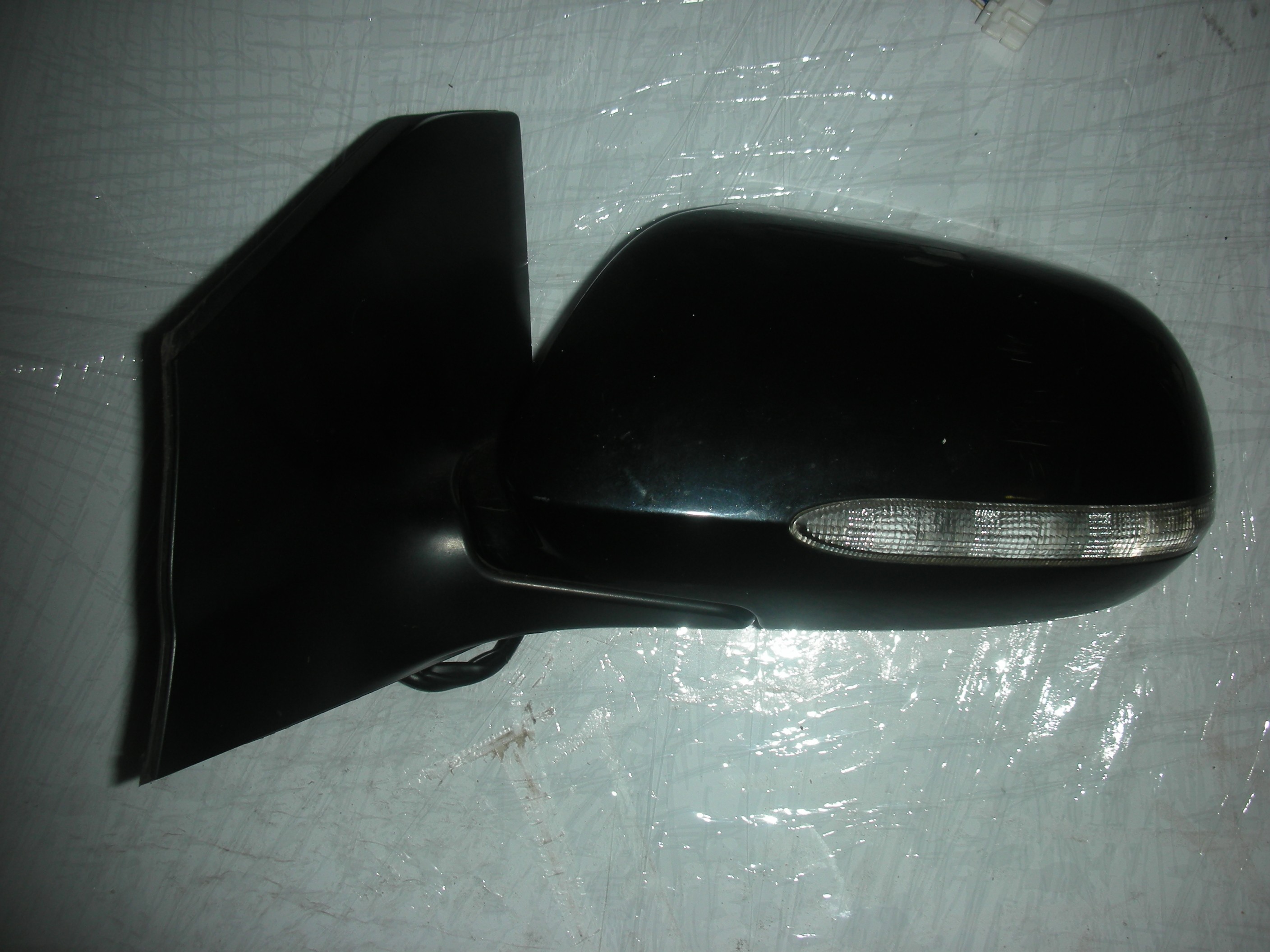 HONDA ACCORD 2000 CC PASSENGER SIDE FRONT MIRROR INDICATOR TYPE 2003-2007.