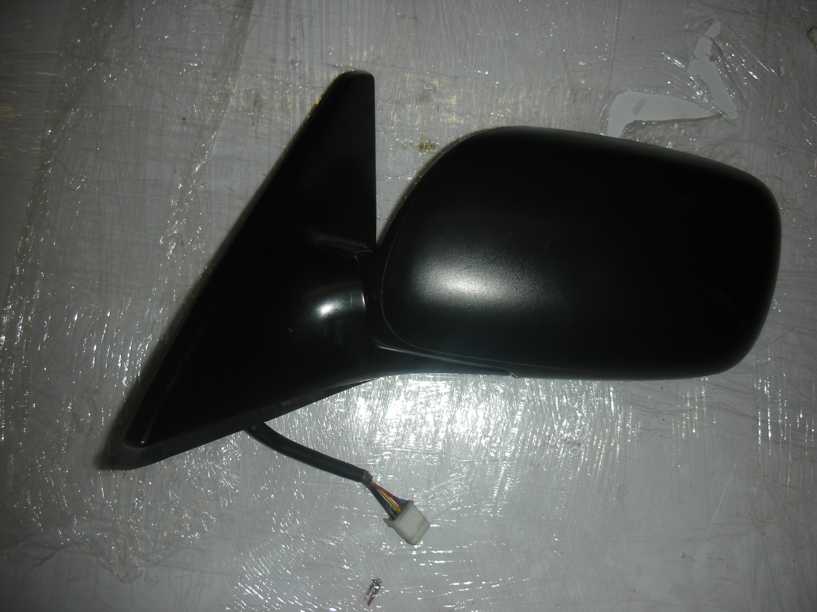 TOYOTA AVENSIS PASSENGER SIDE FRONT ELECTRIC DOOR MIRROR 2001-2003.