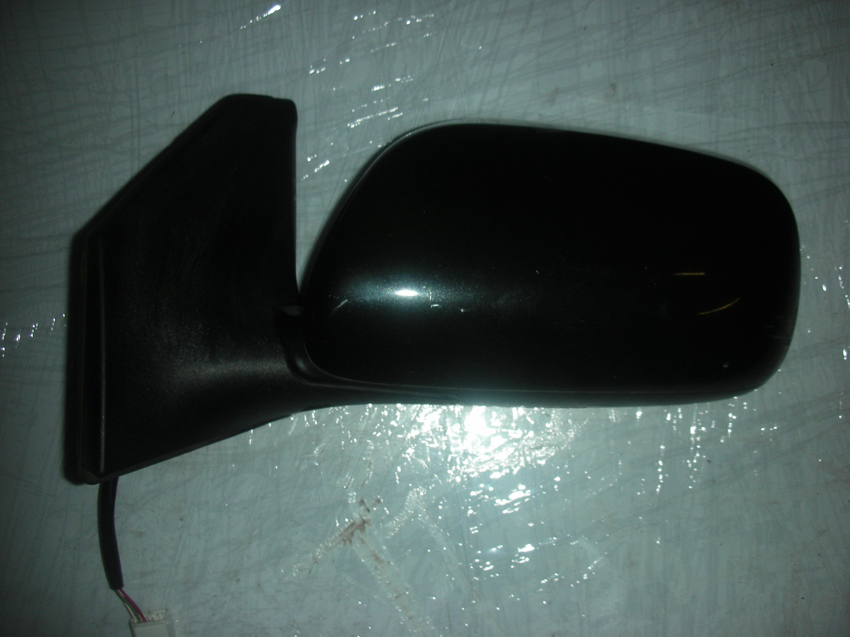 TOYOTA AVENSIS PASSENGER SIDE FRONT ELECTRIC DOOR MIRROR 2003-2007.