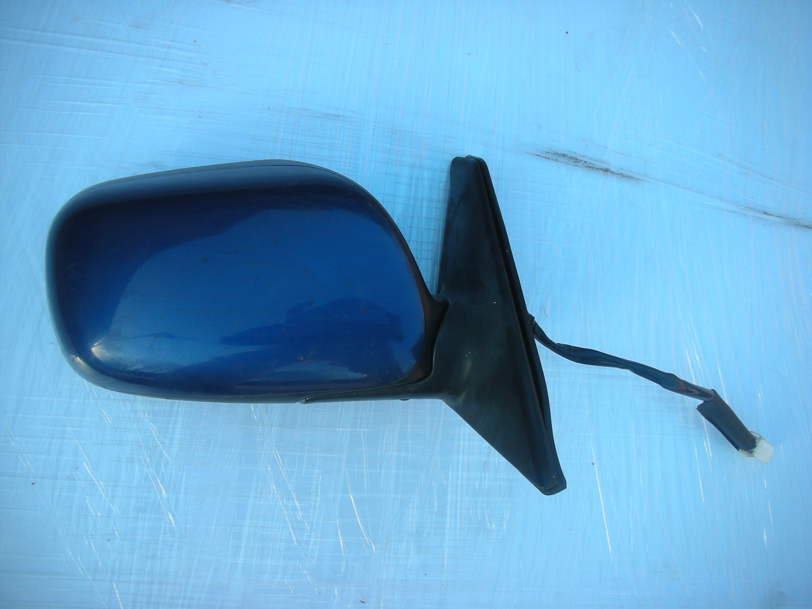 LEXUS IS200 IS 200 PASSENGER SIDE FRONT ELECTRIC DOOR MIRROR 1999-2005.