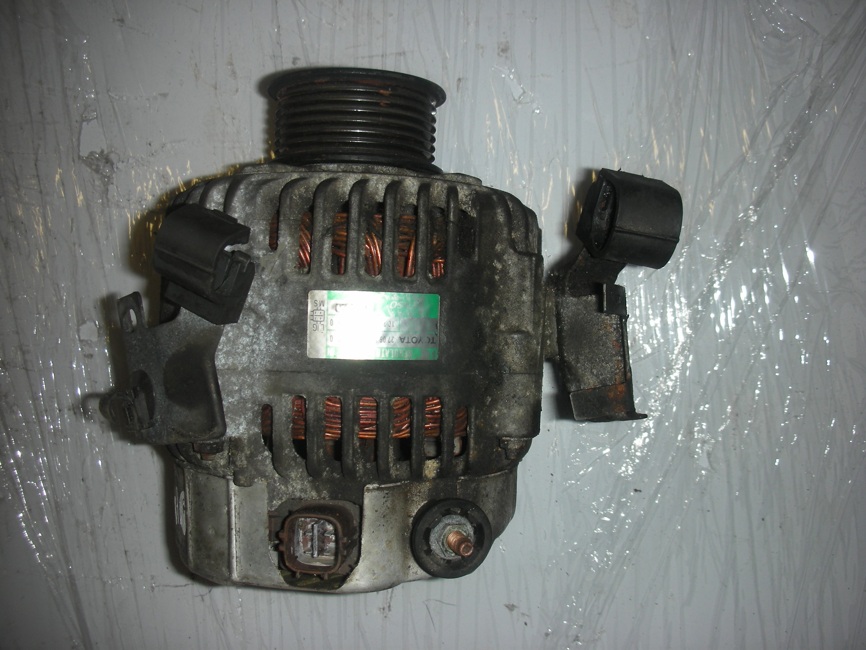 TOYOTA AVENSIS 1800 CC PETROL ALTERNATOR 2000-2003.