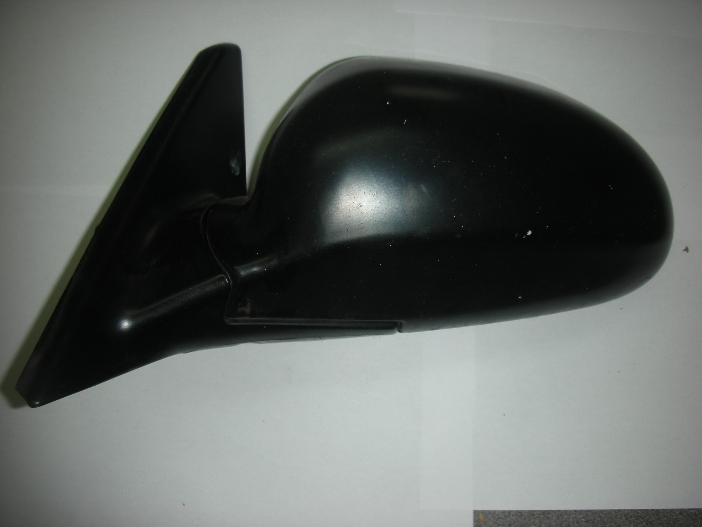 HYUNDAI COUPE PASSENGER SIDE FRONT DOOR MIRROR 1998-1999.