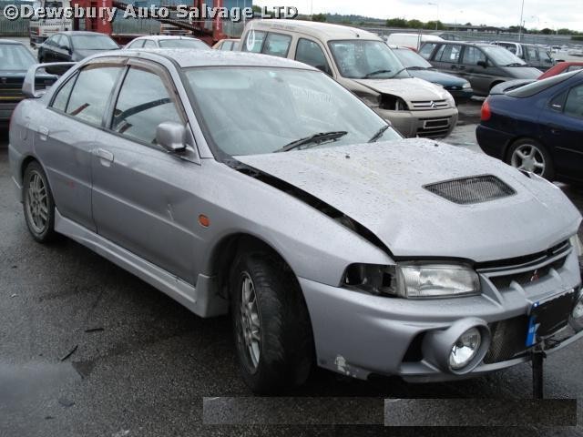 MITSUBISHI LANCER/EVO 2000 CC SILVER  MANUAL PETROL 4 DOOR 2000-2001