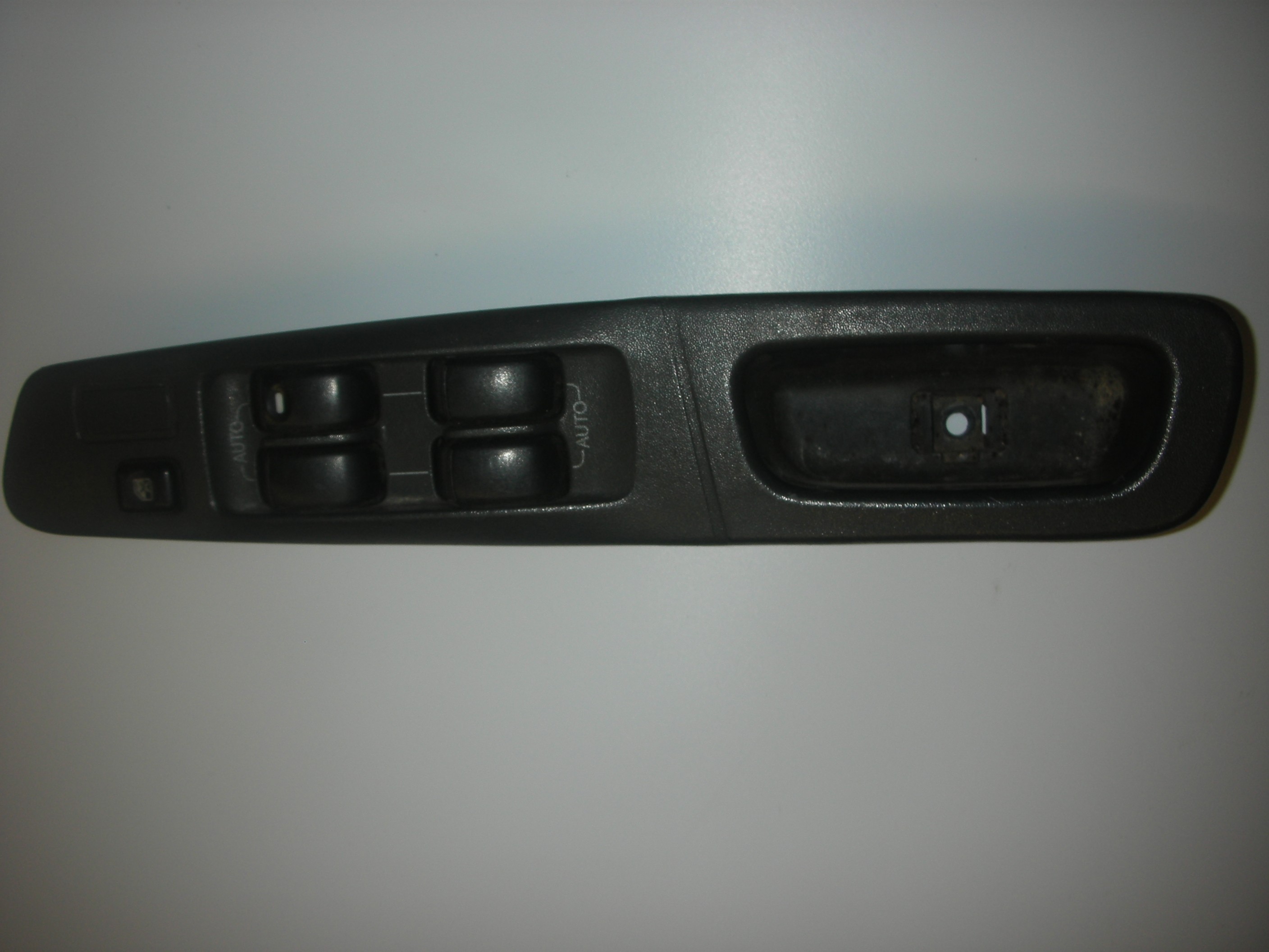 MITSUBISHI GALANT DRIVER SIDE FRONT WINDOW SWITCHES 1997-1998