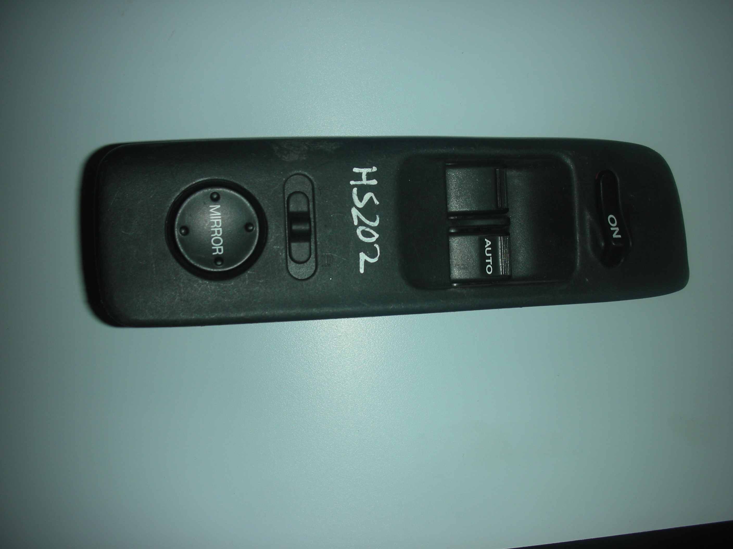 HONDA S2000 DRIVER SIDE FRONT WINDOW SWITCHES 1999-2007.