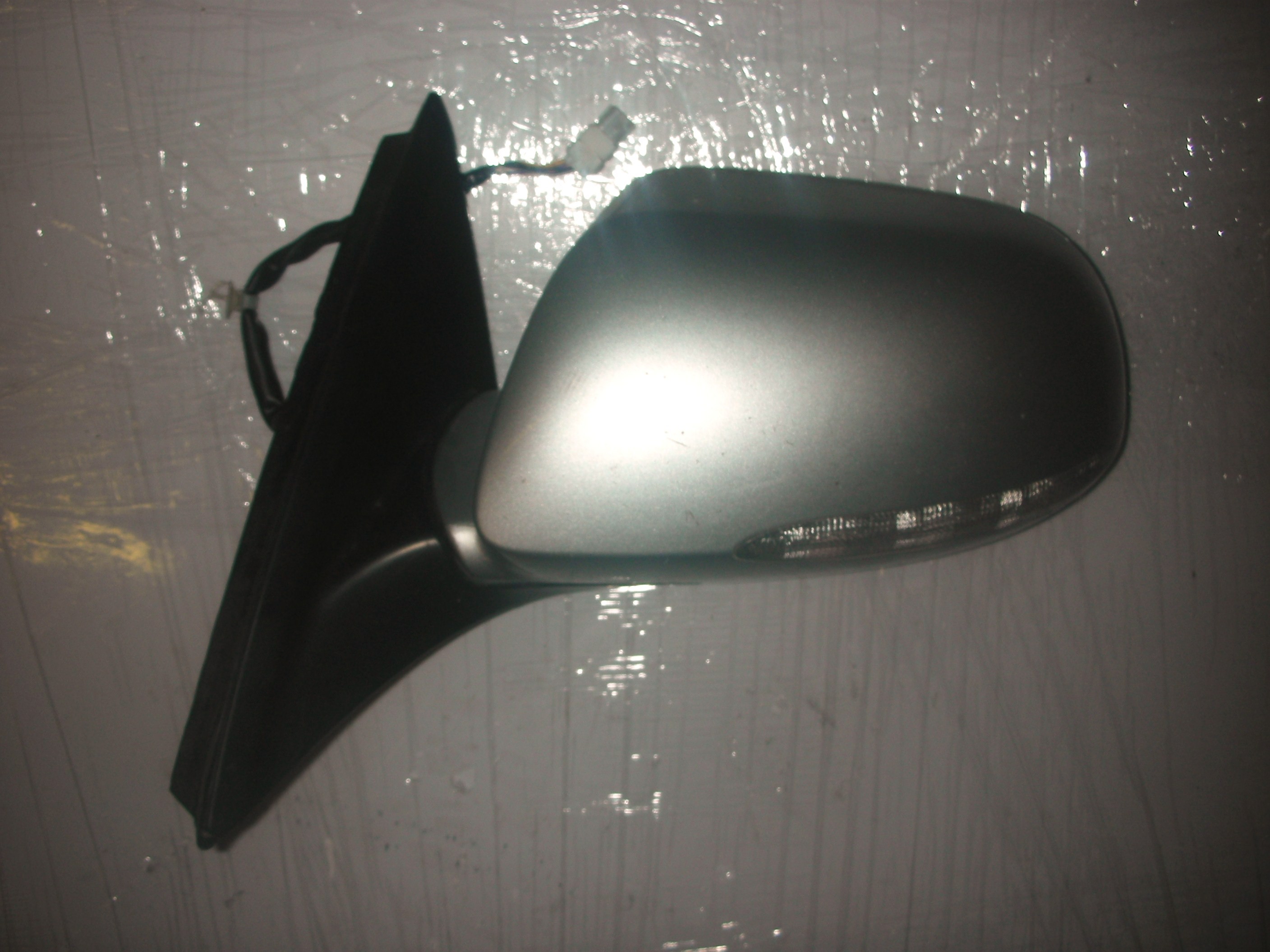 HONDA ACCORD 2000 CC PASSENGER SIDE FRONT MIRROR INDICATOR TYPE 2003-2007.