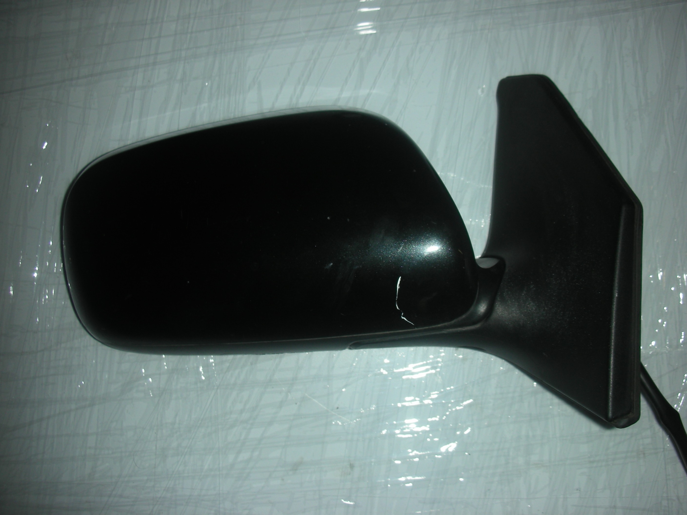 TOYOTA AVENSIS DRIVER SIDE FRONT ELECTRIC DOOR MIRROR 2003-2007.