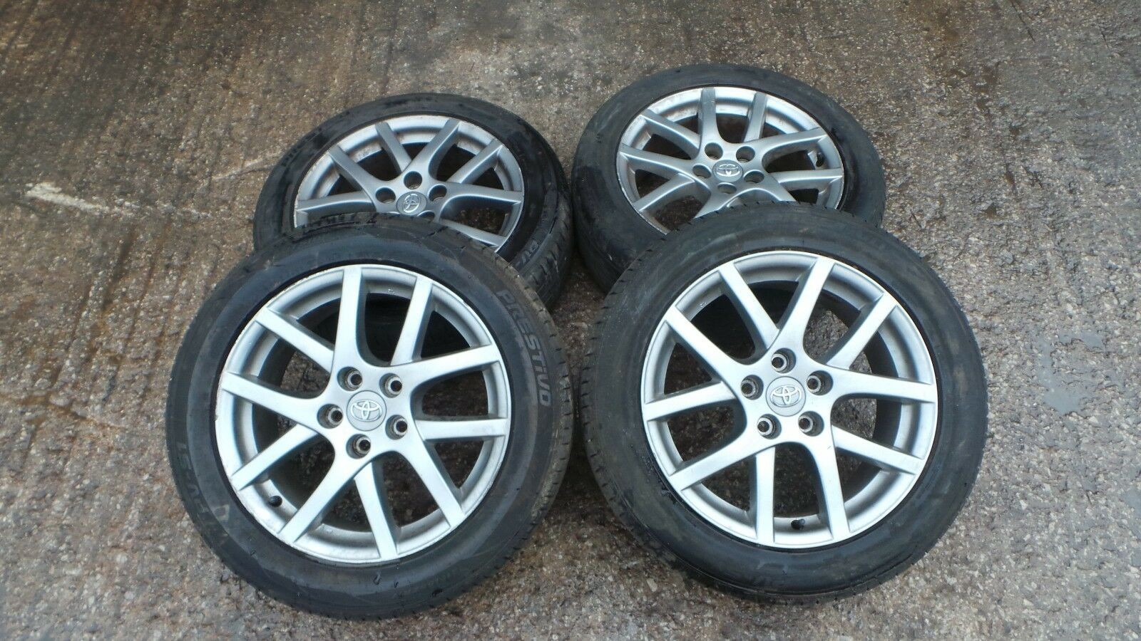 GENUINE TOYOTA VERSO 17 INCH 17" ALLOY WHEEL SET 215/55 ZR17 - BREAKING PARTS 