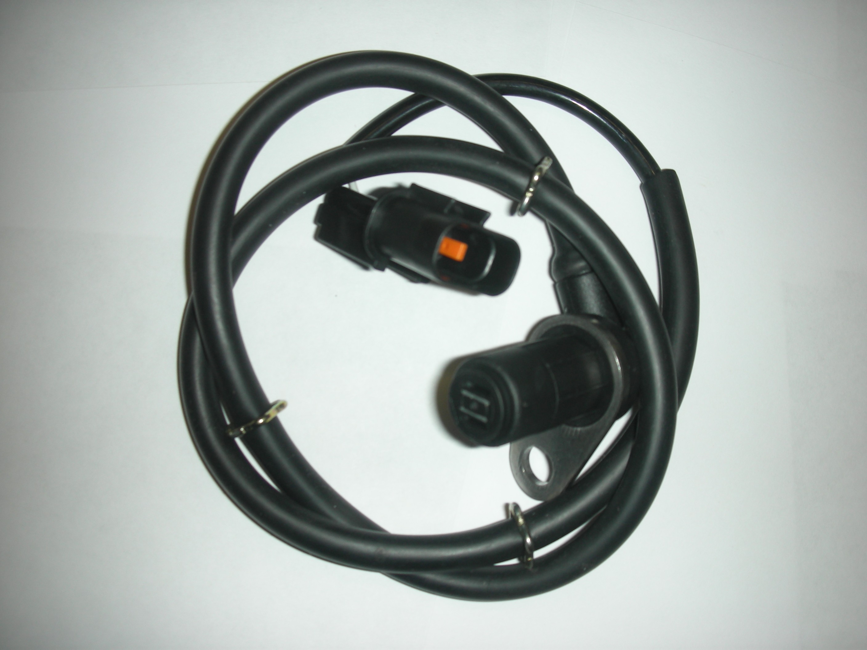 MITSUBISHI PAJERO 3200 CC ABS SPEED SENSOR DRIVER SIDE FRONT 2001-2008.