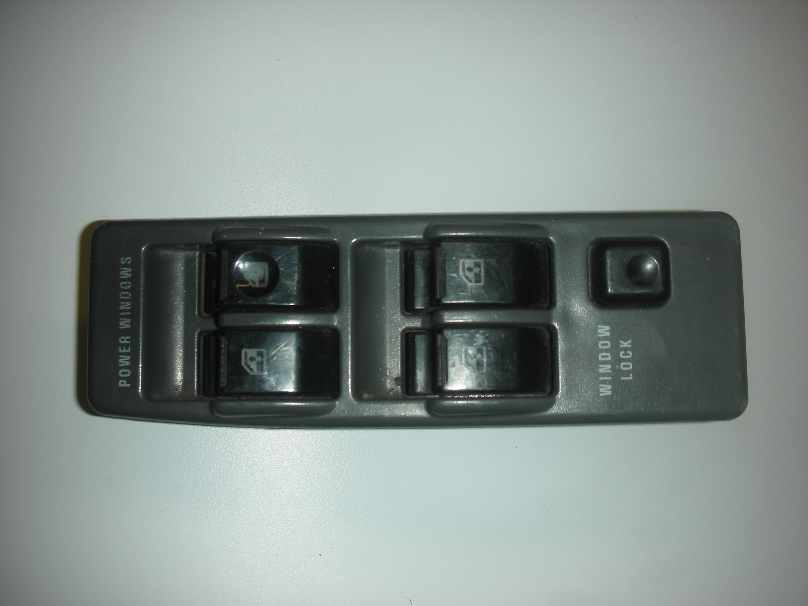 MITSUBISHI SHOGUN DRIVER SIDE FRONT WINDOW SWITCHES 1993-1996