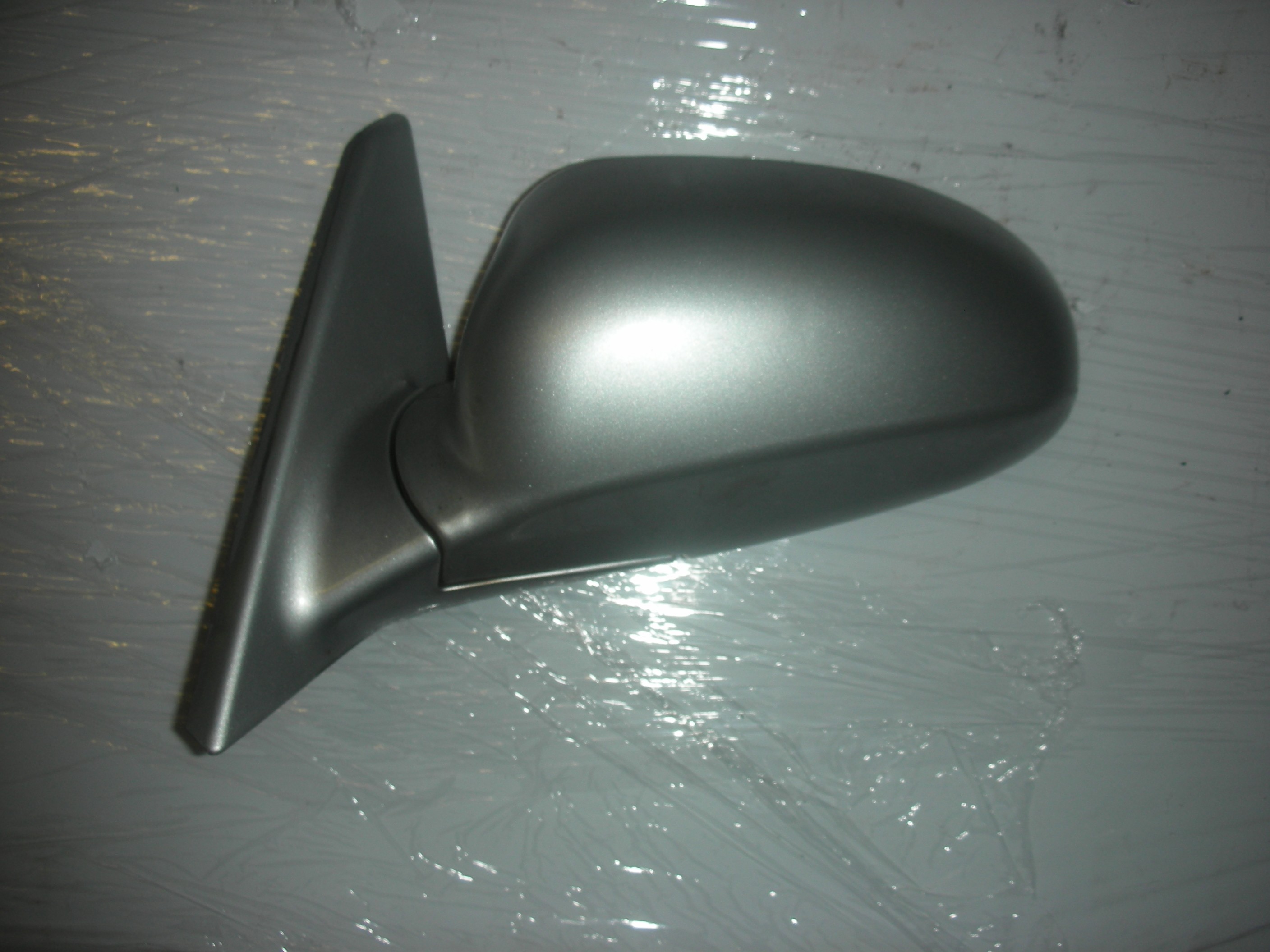 HYUNDAI COUPE PASSENGER SIDE FRONT ELECTRIC DOOR MIRROR 1999-2002.