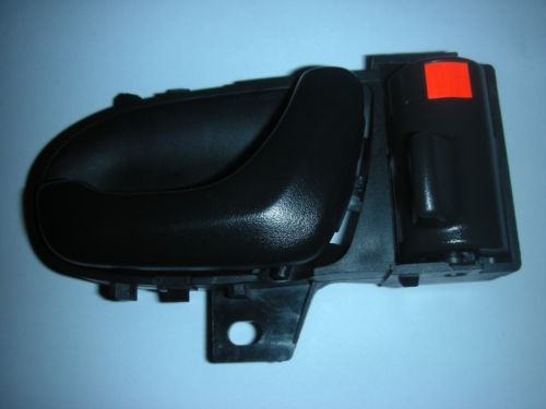 SUZUKI SWIFT DRIVER SIDE FRONT INNER DOOR HANDLE 1994-2003.