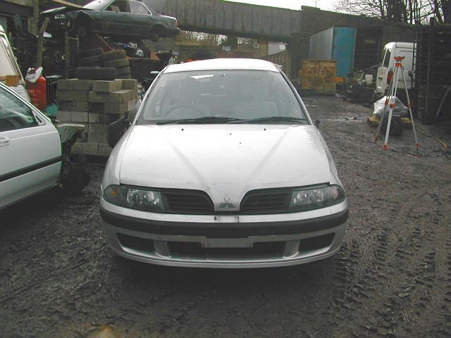 MITSUBISHI CARISMA  2000 2004 BLACK Manual Petrol -