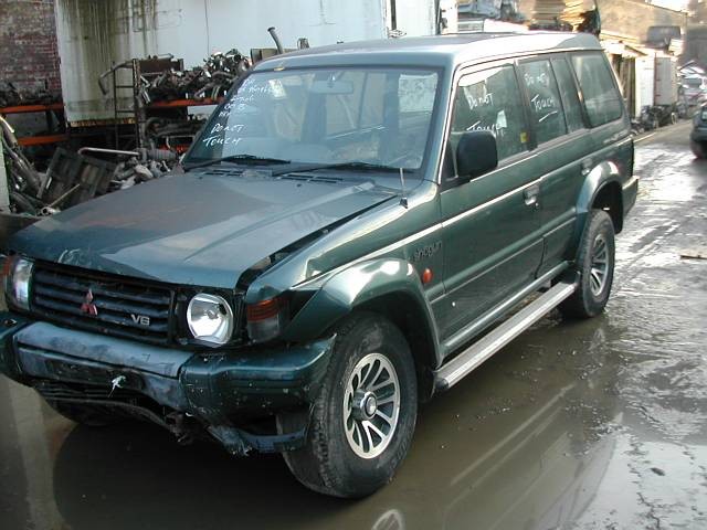 MITSUBISHI SHOGUN DiD 3200 2002 BLUE Automatic Turbo Diesel 5Door