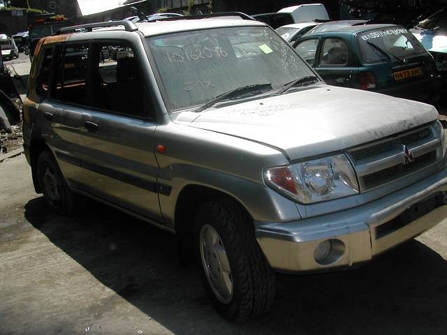 MITSUBISHI SHOGUN DiD 3200 2003 SILVER Manual Turbo Diesel 3Door