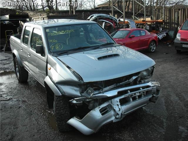 NISSAN NAVARA  2500 2003 SILVER - Turbo Diesel 4Door