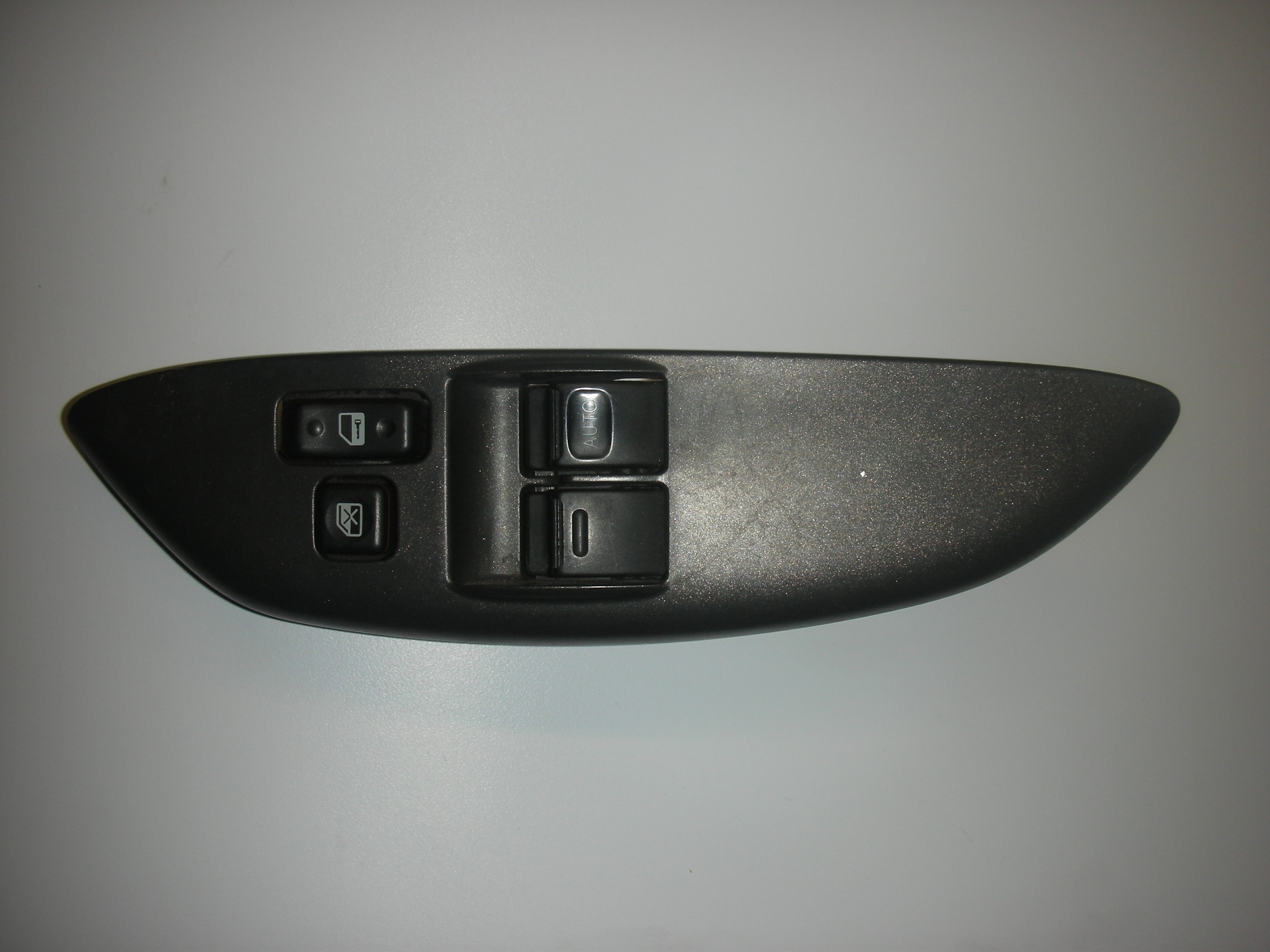 TOYOTA YARIS DRIVER SIDE FRONT WINDOW SWITCHES 1999-2001