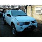 MITSUBISHI L200 DID 2500 CC MANUAL TURBO DIESEL 4 DOOR WHITE SPARES BREAKING PARTS 2007.