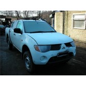 MITSUBISHI L200 DID 2500 CC MANUAL TURBO DIESEL 4 DOOR WHITE SPARES BREAKING PARTS 2007.