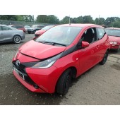 TOYOTA AYGO X-PLAY VVTi 1000 CC 5 SPEED MANUAL 5 DOOR RED HATCHBACK BREAKING SPARES NOT SALVAGE 2015